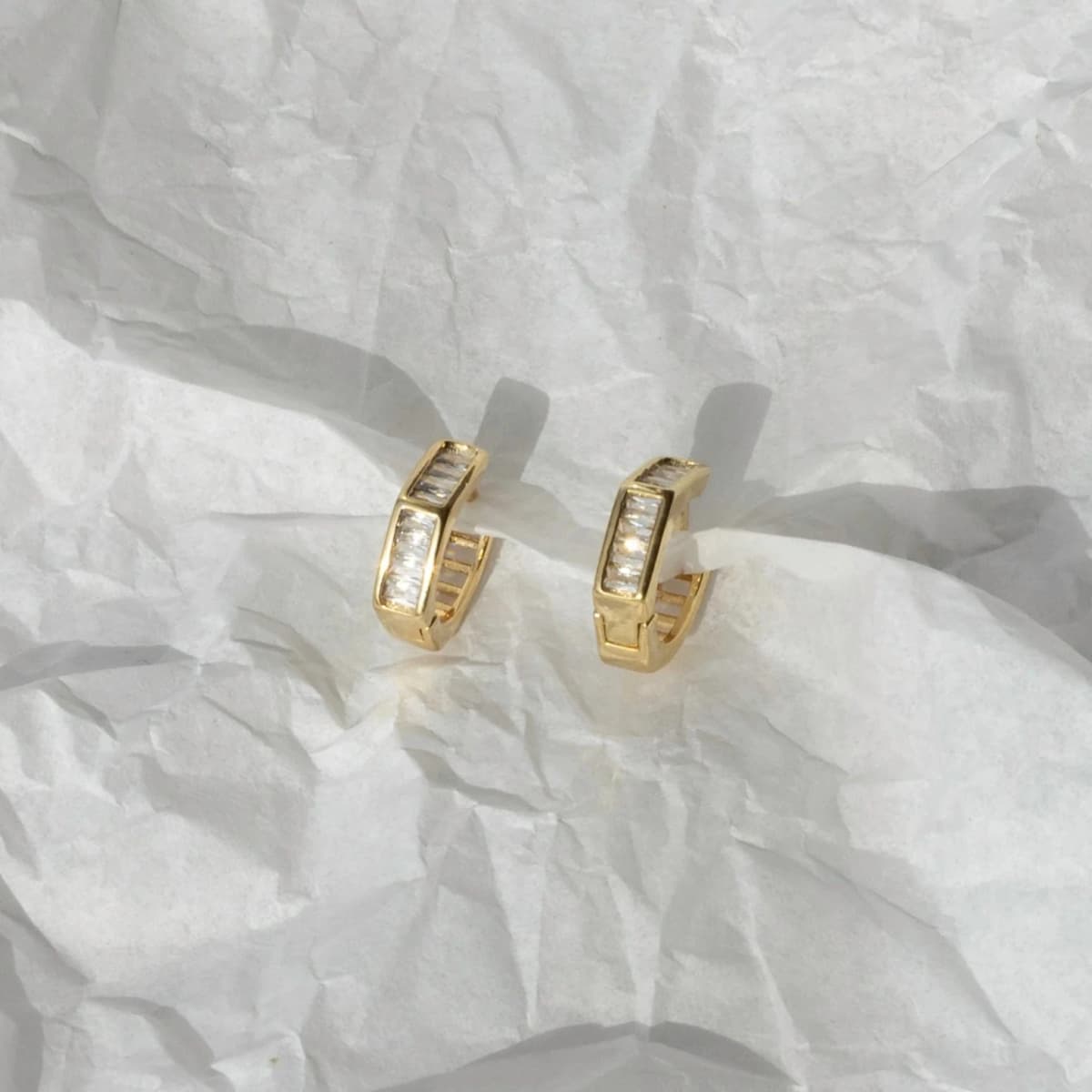 ARGOLA HEXAGONAL BAGUETE 1,3 CM BANHADO A OURO 18K