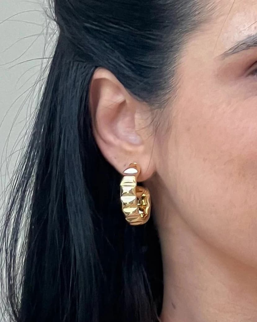 ARGOLA TORCELLY BANHADO A OURO 18K