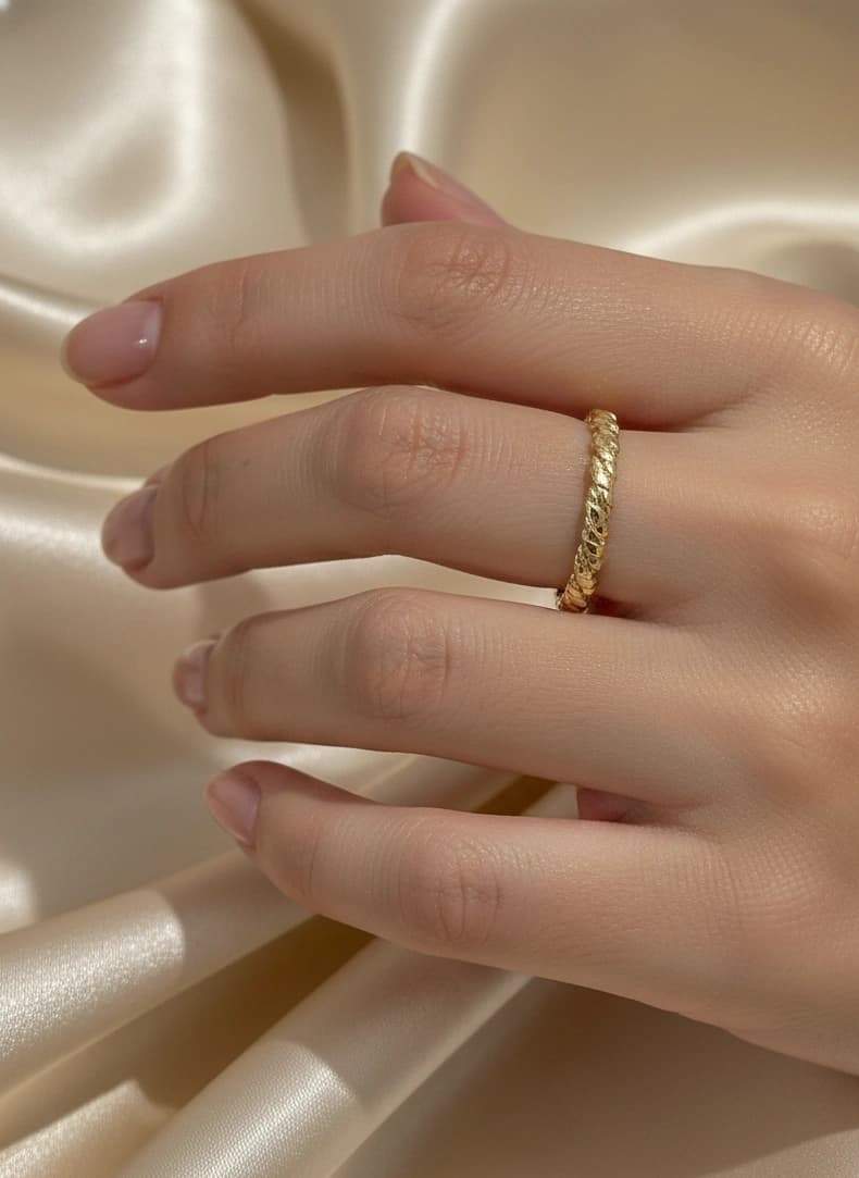 ANEL APARADOR GOLDEN TWIST BANHADO A OURO 18K - alternativa